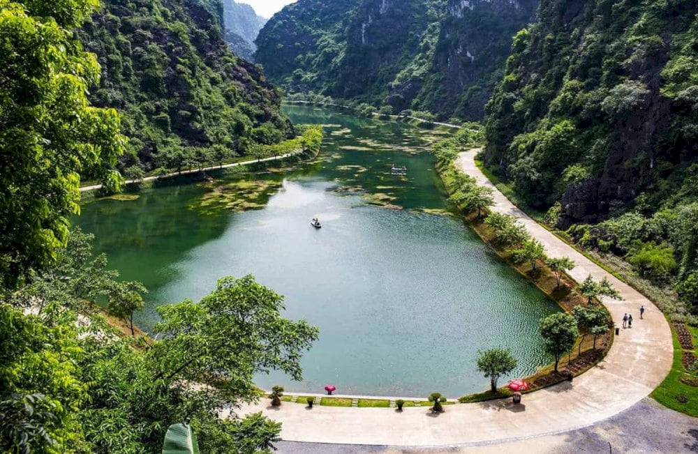 The cave and its surroundings hold deep historical and cultural importance
